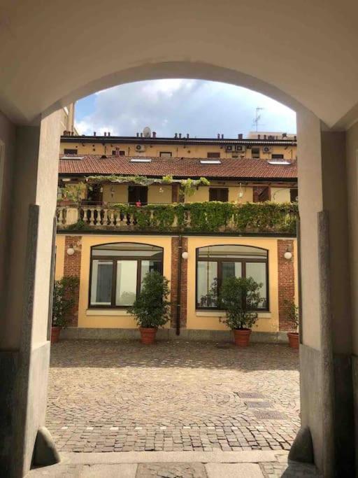 Appartamento Porta Romana Милано Екстериор снимка